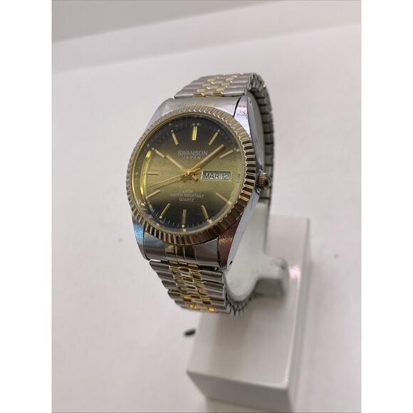 Swanson Mens Presidential Gold Silver Watch Works New Batterg